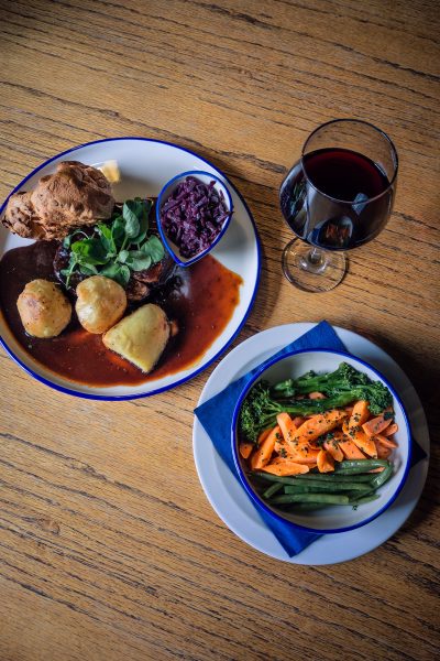 shepherds-inn-beef-wine